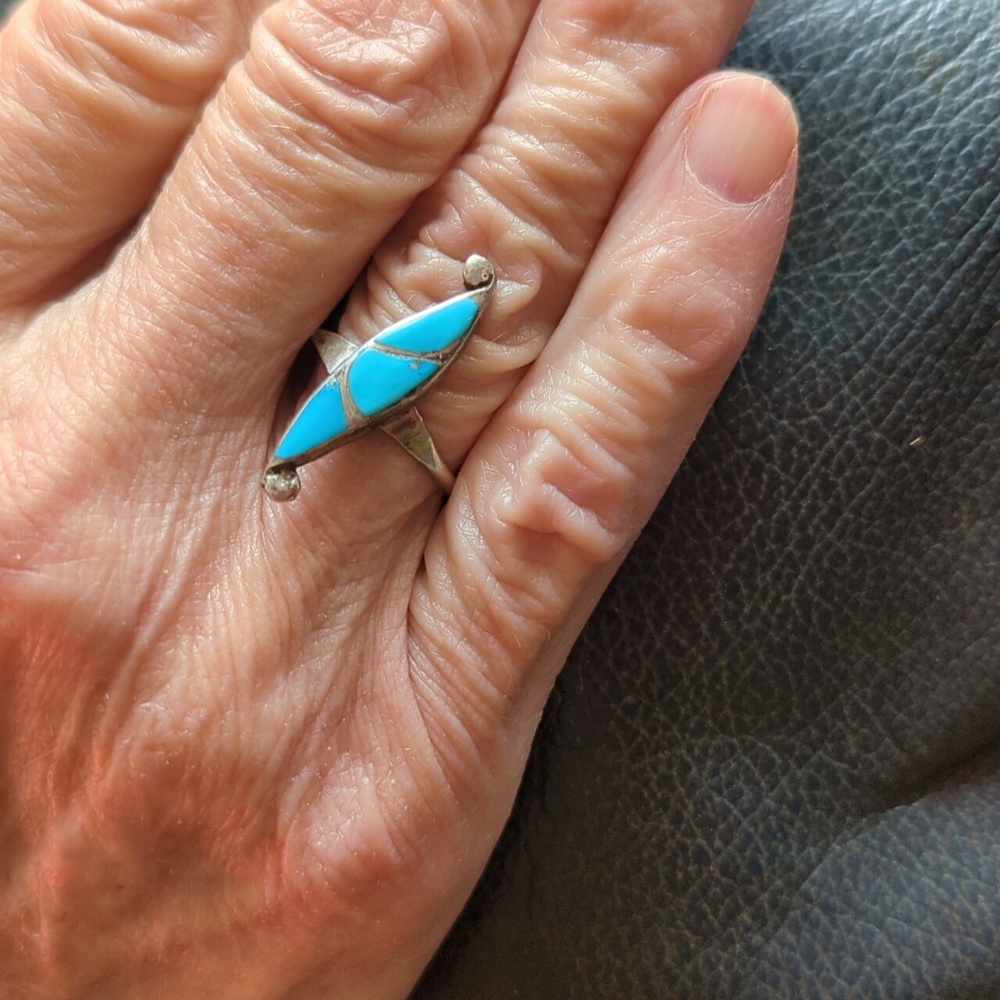 Native American Inlaid Vintage Turquoise Ring - Picture 7 of 7